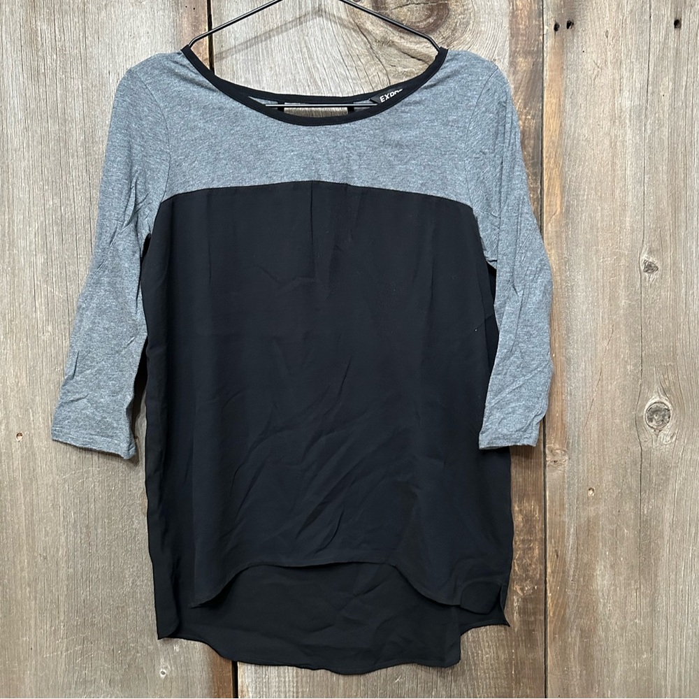 Express Mixed Media Knit Flowy Top in Black & Gray Size Small